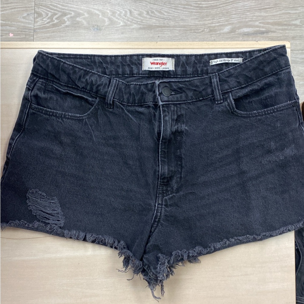 Wrangler Women's Dark Denim Jean Shorts sz 14